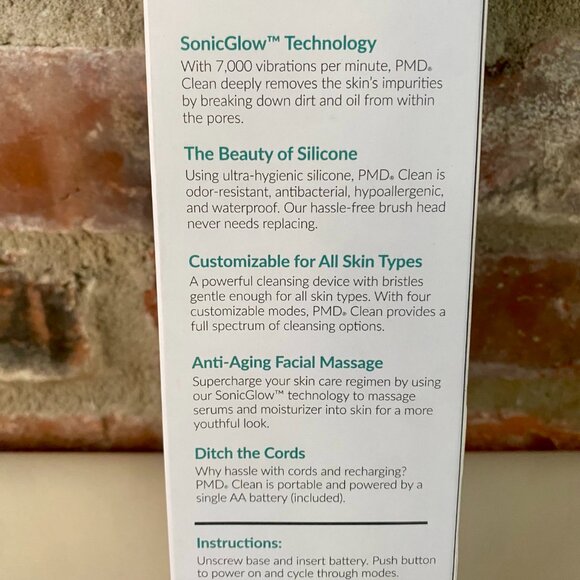 PMD Clean Smart Facial Cleansing Device, SonicGlow Technology, New in Box. - Picture 10 of 11